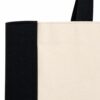 detalle bolsa de loneta cruda con laterales en loneta negra